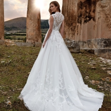 Robe de Mariée FREIA Nicole collection 2022 | Boutique Paris Robe de Mariée FREIA Nicole collection 2022 | Boutique Paris