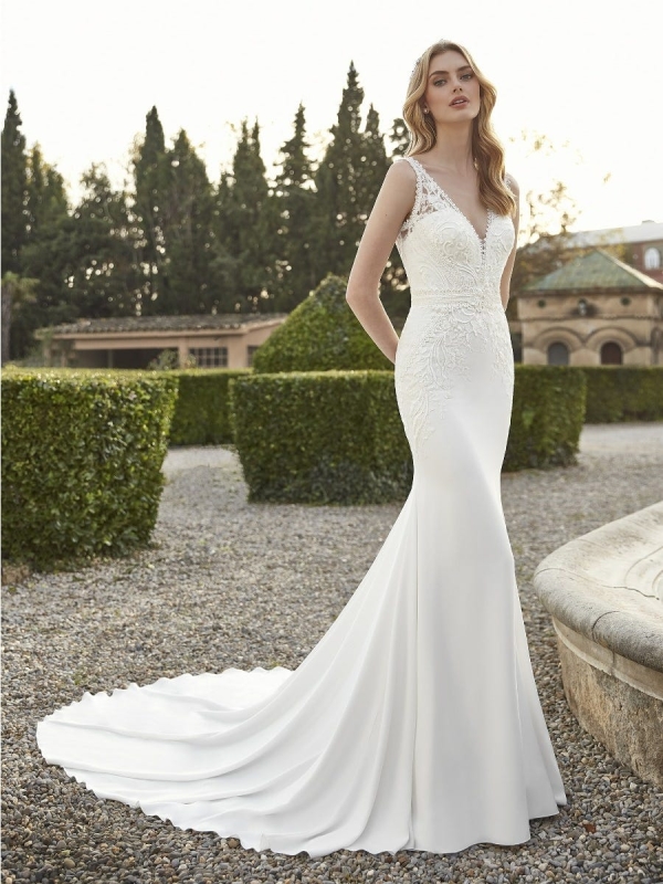 ALPHAND wedding dress: San Patrick collection 2022 Paris Boutique ALPHAND wedding dress: San Patrick collection 2022 Paris Boutique