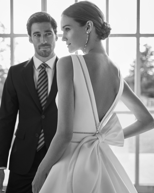 ANNET Wedding Dress Aire Barcelona Collection 2023| Paris Boutique ANNET Wedding Dress Aire Barcelona Collection 2023| Paris Boutique