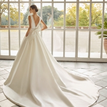 ANNET Wedding Dress Aire Barcelona Collection 2023| Paris Boutique ANNET Wedding Dress Aire Barcelona Collection 2023| Paris Boutique