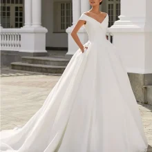 Robe de Mariée FARAH Pronovias collection 2023 | Mariée Parisienne Robe de Mariée FARAH Pronovias collection 2023 | Mariée Parisienne