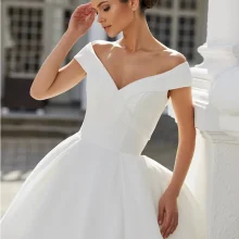 Robe de Mariée FARAH Pronovias collection 2023 | Mariée Parisienne Robe de Mariée FARAH Pronovias collection 2023 | Mariée Parisienne