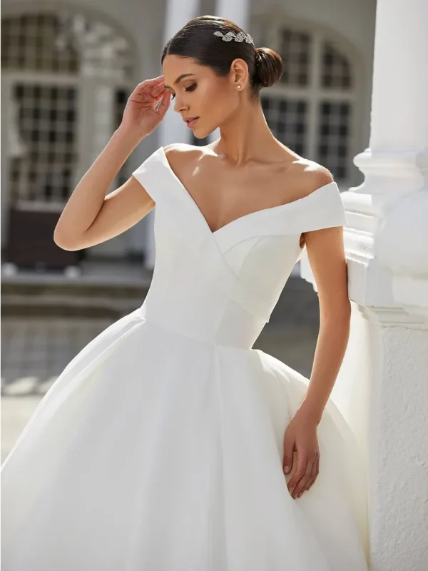 Robe de Mariée FARAH Pronovias collection 2023 | Mariée Parisienne Robe de Mariée FARAH Pronovias collection 2023 | Mariée Parisienne