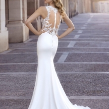 Robe de Mariée DIVINE White One Collection 2023| Paris Robe de Mariée DIVINE White One Collection 2023| Paris