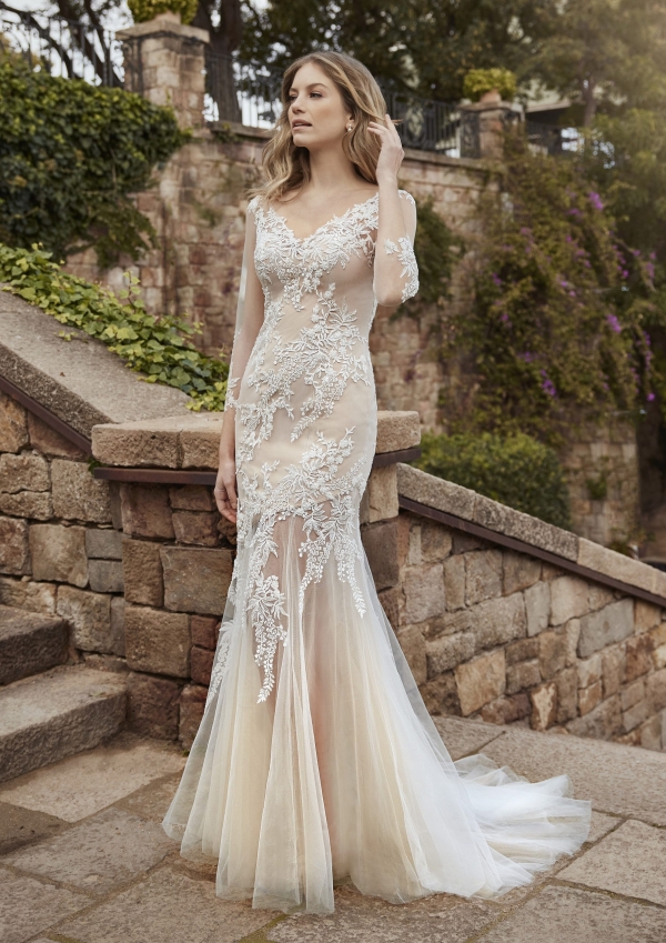 Robe de Mariée GLOW White One Collection 2023| Paris Robe de Mariée GLOW White One Collection 2023| Paris