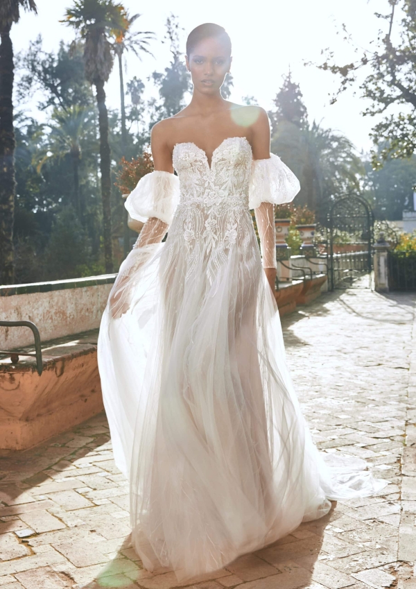 Robe de Mariée MOGRA- Pronovias Privée collection 2023 Robe de Mariée MOGRA- Pronovias Privée collection 2023