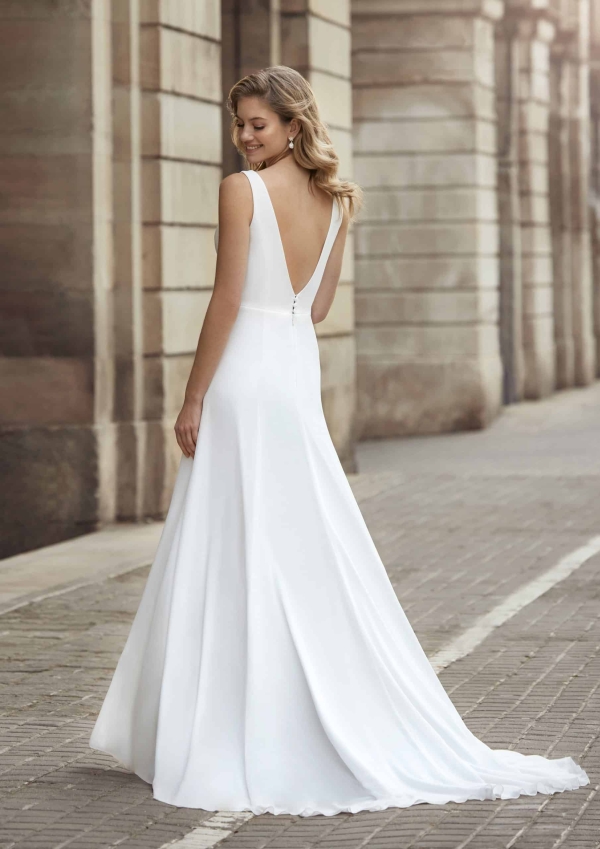 Robe de Mariée UMBRA White One Collection 2023| Paris Robe de Mariée UMBRA White One Collection 2023| Paris
