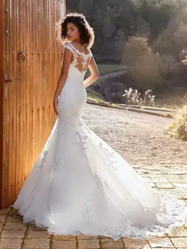 Robe de Mariée KASIH White One Collection 2023| Paris Robe de Mariée KASIH White One Collection 2023| Paris