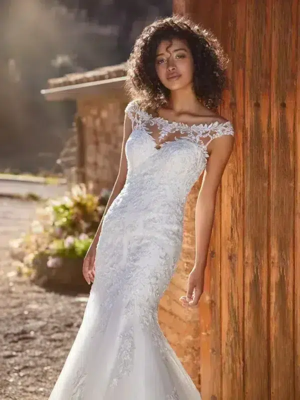 Robe de Mariée KASIH White One Collection 2023| Paris Robe de Mariée KASIH White One Collection 2023| Paris