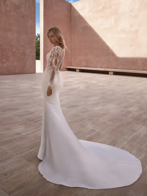 Robe de Mariée PARISIA Pronovias collection 2024 Robe de Mariée PARISIA Pronovias collection 2024