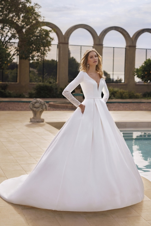 Robe de Mariée NOLANS White One Collection 2024| Paris