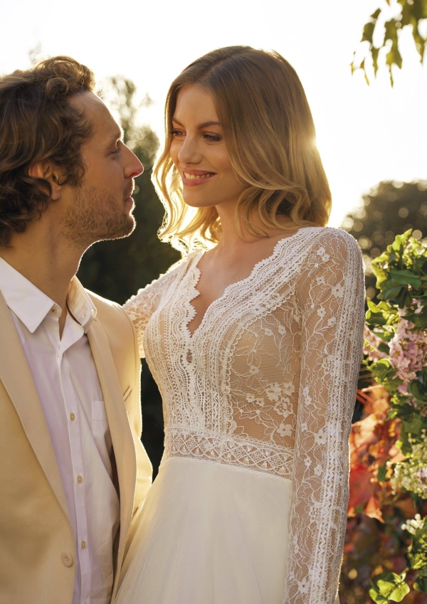 Robe de Mariée SHEILA White One Collection 2024| Paris Robe de Mariée SHEILA White One Collection 2024| Paris