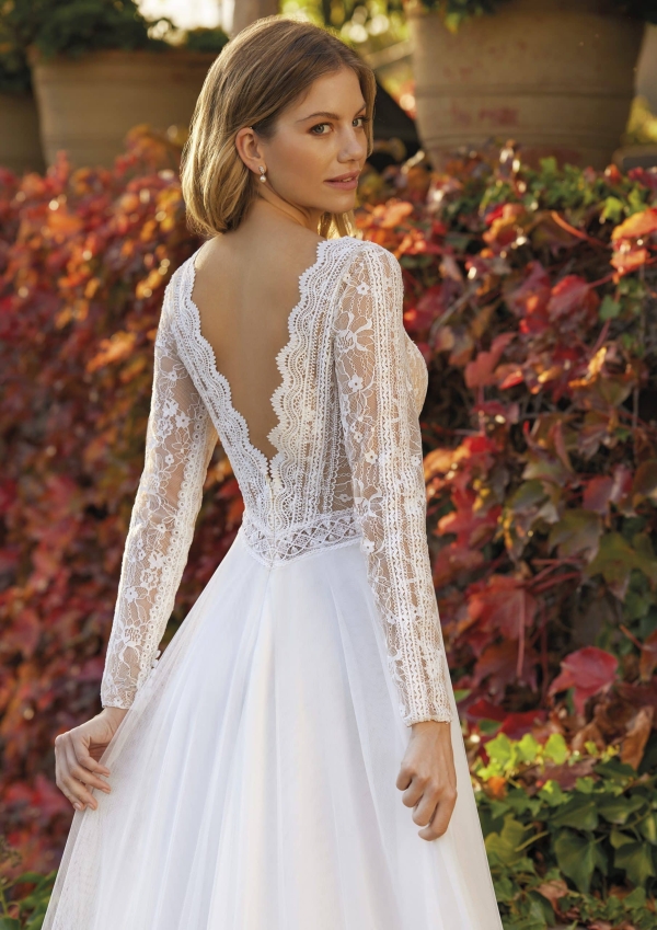 Robe de Mariée SHEILA White One Collection 2024| Paris Robe de Mariée SHEILA White One Collection 2024| Paris