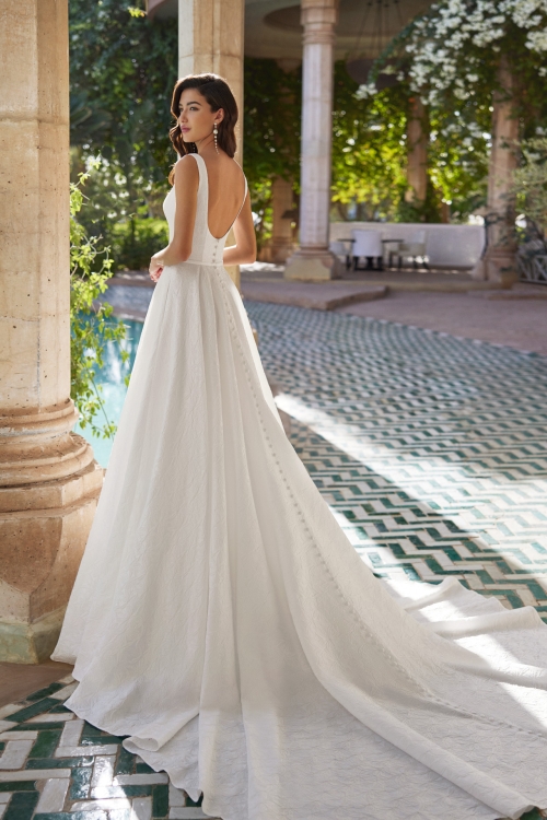 AZARA Wedding Dress Adriana alier collection 2024 Paris
