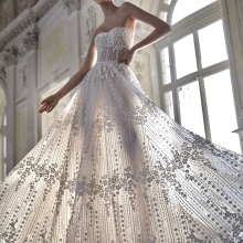 LUCREZIA Wedding Dress Pronovias Privee collection 2024 | Paris Boutique LUCREZIA Wedding Dress Pronovias Privee collection 2024 | Paris Boutique
