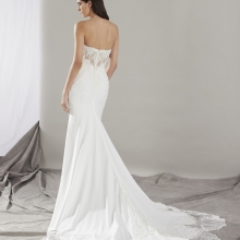 Robe de Mariée BALE Pronovias collection 2025| Boutique Paris Robe de Mariée BALE Pronovias collection 2025| Boutique Paris
