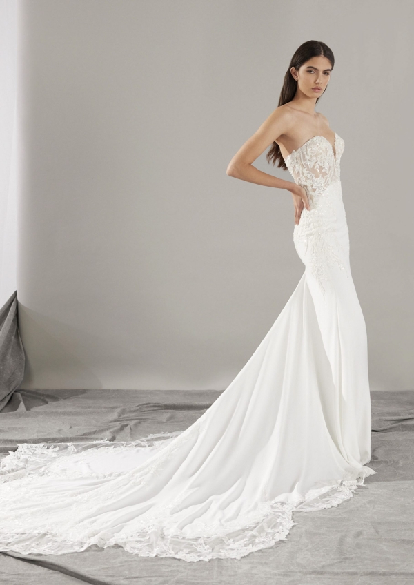 Robe de Mariée BALE Pronovias collection 2025| Boutique Paris Robe de Mariée BALE Pronovias collection 2025| Boutique Paris