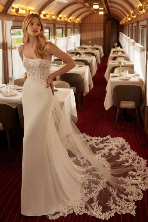 VANIL Wedding Dress Aire Barcelona Collection 2025| Paris Boutique