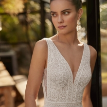 UGARIAN Wedding Dress Aire Barcelona Collection 2025| Paris Boutique UGARIAN Wedding Dress Aire Barcelona Collection 2025| Paris Boutique