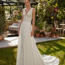 UGARIAN Wedding Dress Aire Barcelona Collection 2025| Paris Boutique UGARIAN Wedding Dress Aire Barcelona Collection 2025| Paris Boutique