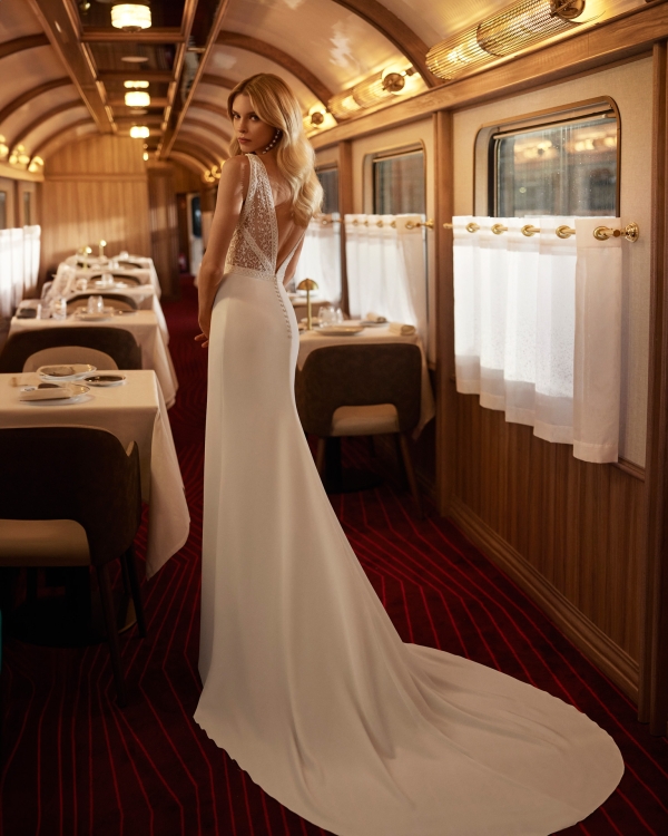 VENCEL Wedding Dress Aire Barcelona Collection 2025| Paris Boutique VENCEL Wedding Dress Aire Barcelona Collection 2025| Paris Boutique