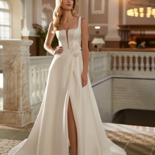VIONA Wedding Dress Aire Barcelona Collection 2025| Paris Boutique VIONA Wedding Dress Aire Barcelona Collection 2025| Paris Boutique