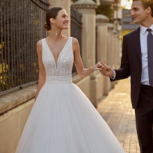 PAOLO Wedding Dress Aire Barcelona Collection 2025| Paris Boutique PAOLO Wedding Dress Aire Barcelona Collection 2025| Paris Boutique