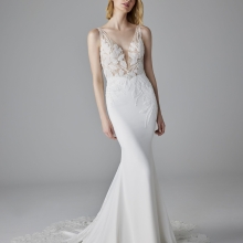 DEBBY Wedding Dress Pronovias collection 2025| Boutique Paris DEBBY Wedding Dress Pronovias collection 2025| Boutique Paris