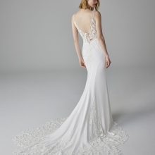 DEBBY Wedding Dress Pronovias collection 2025| Boutique Paris DEBBY Wedding Dress Pronovias collection 2025| Boutique Paris