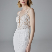 DEBBY Wedding Dress Pronovias collection 2025| Boutique Paris DEBBY Wedding Dress Pronovias collection 2025| Boutique Paris