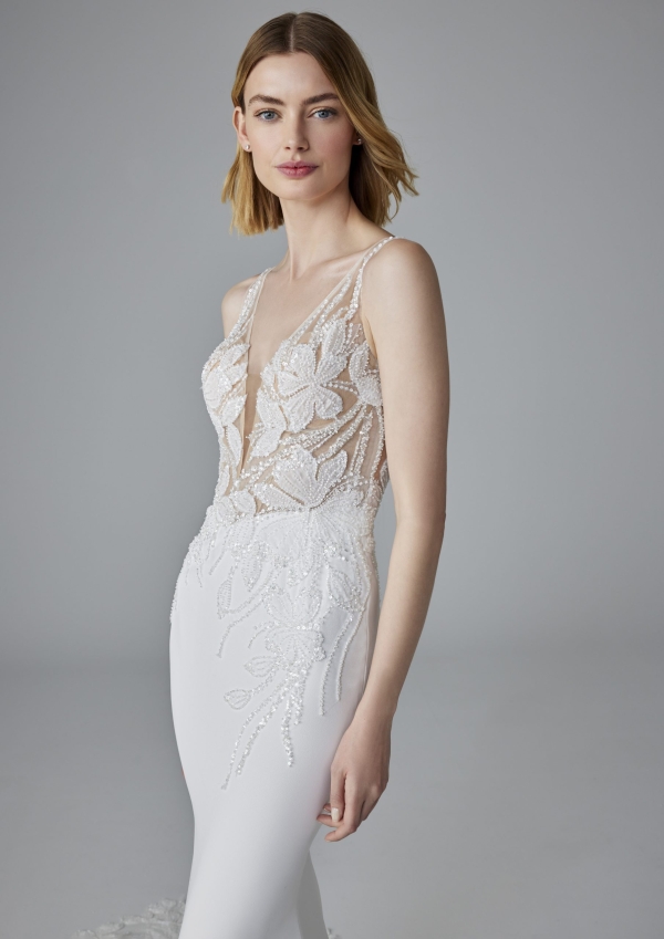 DEBBY Wedding Dress Pronovias collection 2025| Boutique Paris DEBBY Wedding Dress Pronovias collection 2025| Boutique Paris