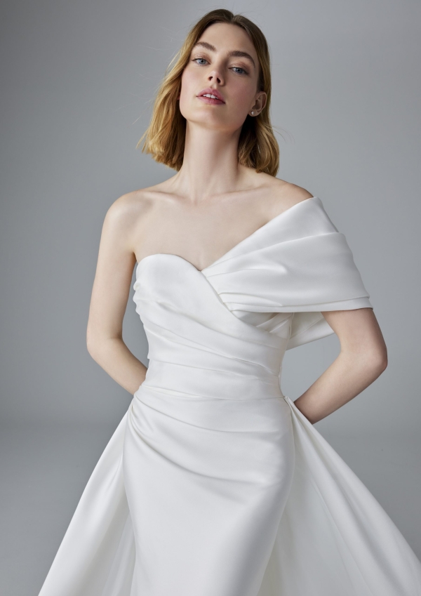 Robe de Mariée ETIENNES Pronovias collection 2025| Paris Robe de Mariée ETIENNES Pronovias collection 2025| Paris