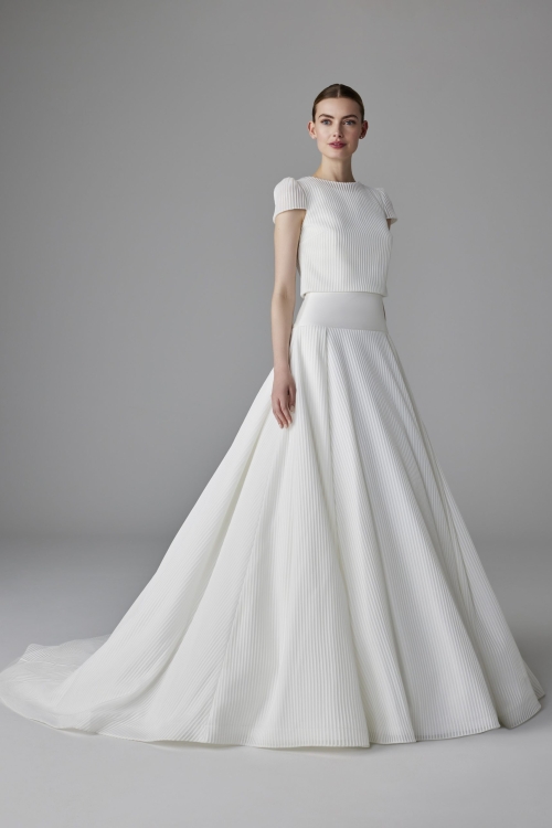 GALLIA Wedding Dress Pronovias collection 2025| Boutique Paris