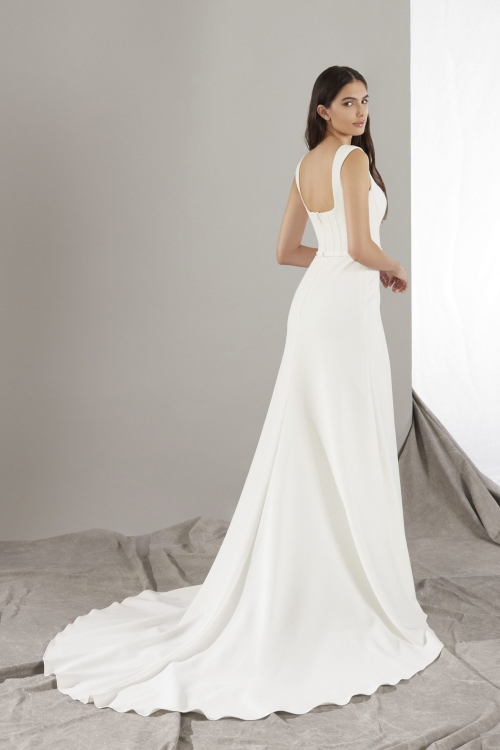 HOLANE Wedding Dress Pronovias collection 2025| Boutique Paris