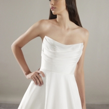 KEONI Wedding Dress Pronovias collection 2025| Boutique Paris KEONI Wedding Dress Pronovias collection 2025| Boutique Paris