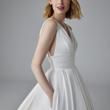 Robe de Mariée LUMINEUSE Pronovias collection 2025| Paris Robe de Mariée LUMINEUSE Pronovias collection 2025| Paris