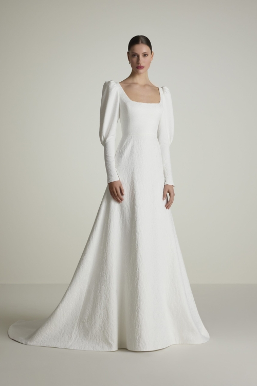IZOBEL wedding Dress: San Patrick collection 2025 Paris Boutique