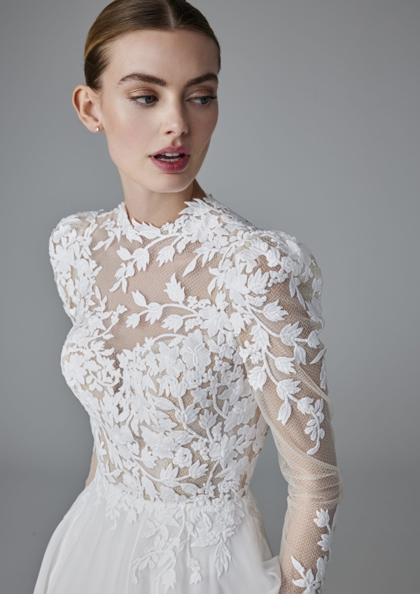 TERESINE Wedding Dress Pronovias collection 2025| Boutique Paris TERESINE Wedding Dress Pronovias collection 2025| Boutique Paris