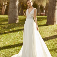 KEREM Wedding Dress Aire Barcelona Collection 2025| Paris Boutique KEREM Wedding Dress Aire Barcelona Collection 2025| Paris Boutique