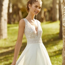 KEREM Wedding Dress Aire Barcelona Collection 2025| Paris Boutique KEREM Wedding Dress Aire Barcelona Collection 2025| Paris Boutique