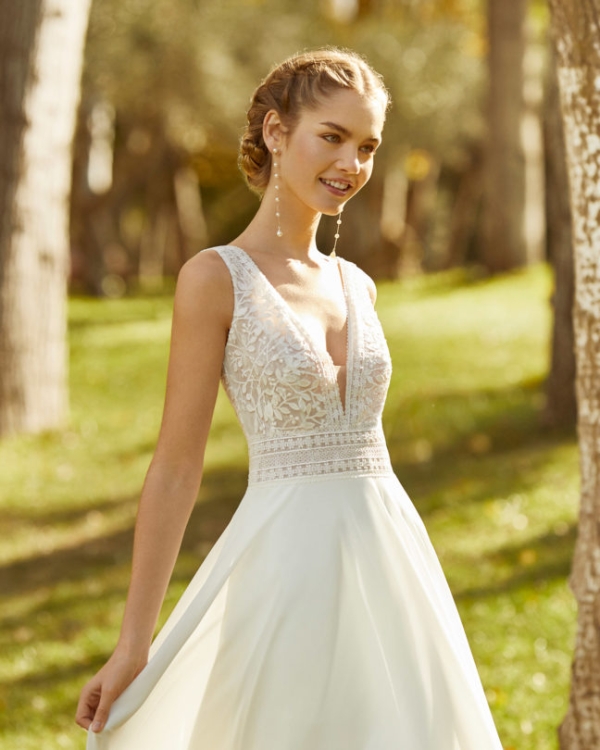 KEREM Wedding Dress Aire Barcelona Collection 2025| Paris Boutique KEREM Wedding Dress Aire Barcelona Collection 2025| Paris Boutique