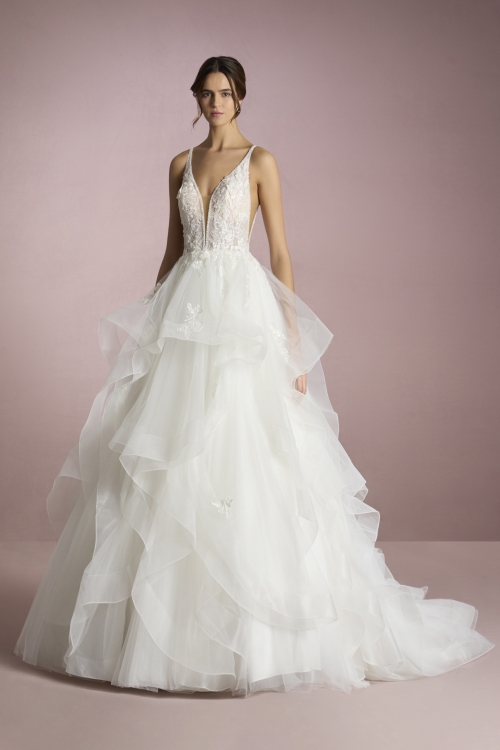 Robe de mariée princesse, bretelles, jupe à volants, dentelle, tulle.