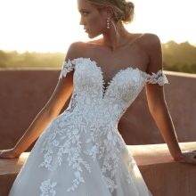 ELYSEES Wedding Dress Pronovias collection 2026| Boutique Paris ELYSEES Wedding Dress Pronovias collection 2026| Boutique Paris