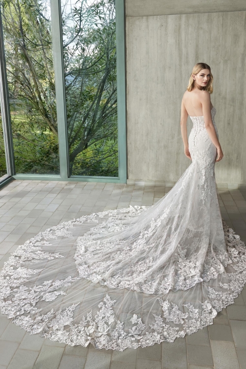 GEORGI Wedding Dress Pronovias collection 2026| Boutique Paris