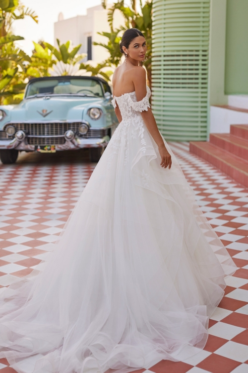 JILLY Wedding Dress luna novias collection 2026: Paris Boutique