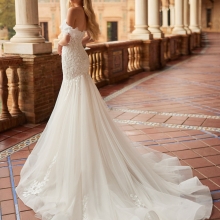 KARSEN Wedding Dress Aire Barcelona Collection 2026| Paris Boutique KARSEN Wedding Dress Aire Barcelona Collection 2026| Paris Boutique