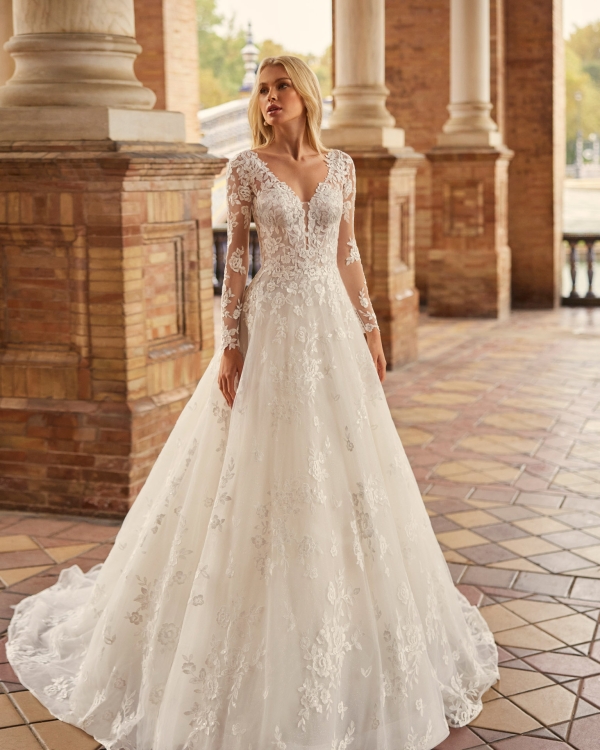 KATIN Wedding Dress Aire Barcelona Collection 2026| Paris Boutique