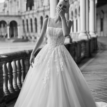 Robe de Mariée KEIZAN Aire Barcelona 2026| Mariée Parisienne Robe de Mariée KEIZAN Aire Barcelona 2026| Mariée Parisienne