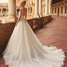Robe de Mariée KEIZAN Aire Barcelona 2026| Mariée Parisienne Robe de Mariée KEIZAN Aire Barcelona 2026| Mariée Parisienne