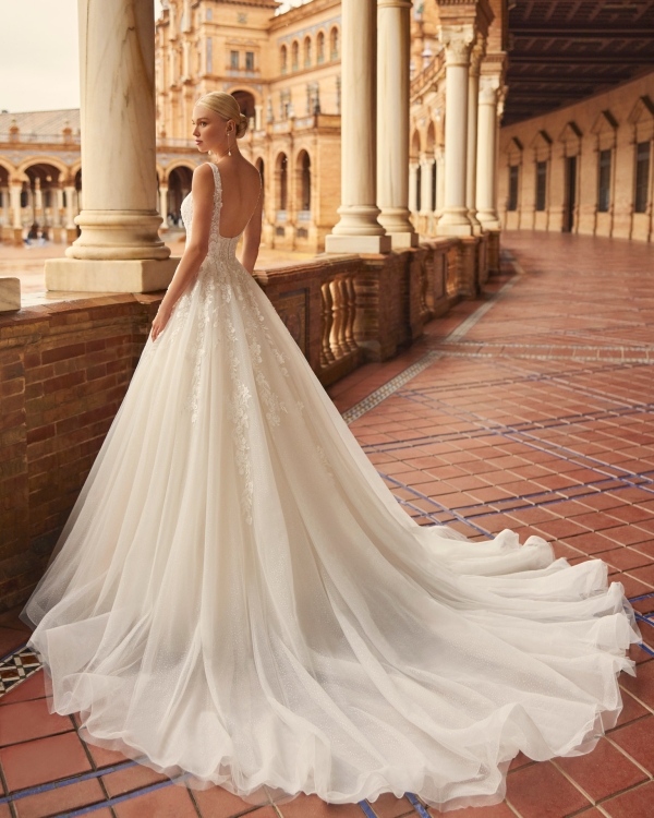 Robe de Mariée KEIZAN Aire Barcelona 2026| Mariée Parisienne Robe de Mariée KEIZAN Aire Barcelona 2026| Mariée Parisienne